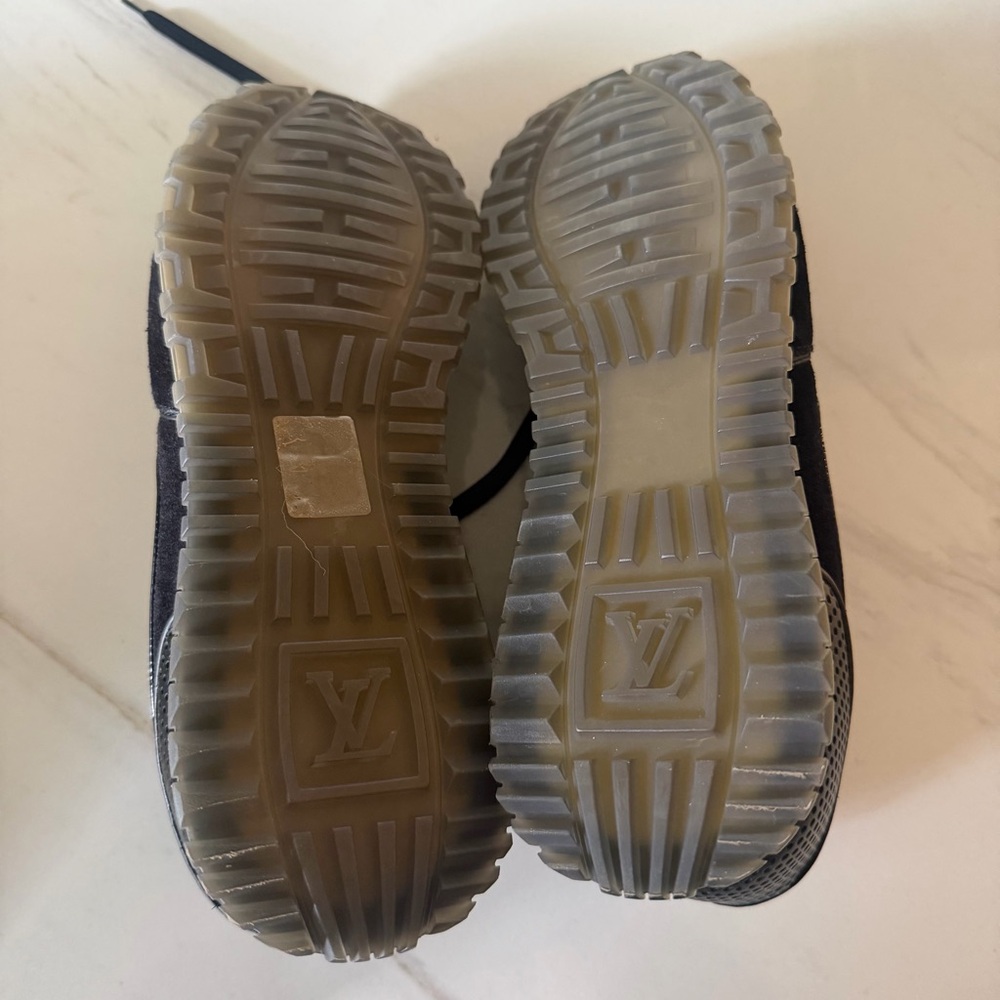 LOUIS VUITTON Nubuck Calfskin Run Away sneaker Size 8.5 Women - Picture 7 of 12